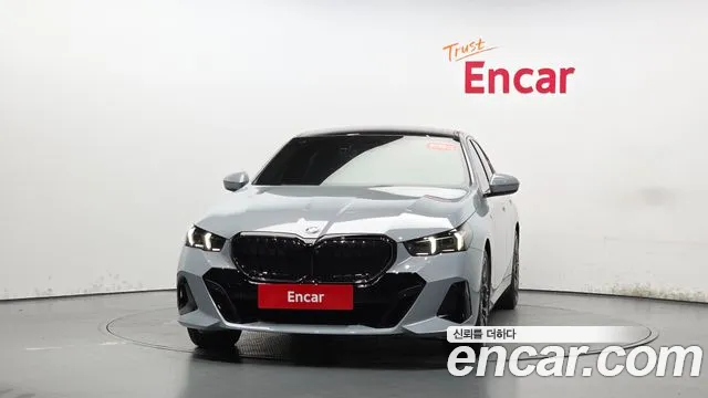 BMW 5 серии 2025 thumb 2