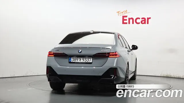 BMW 5 серии 2025 thumb 3