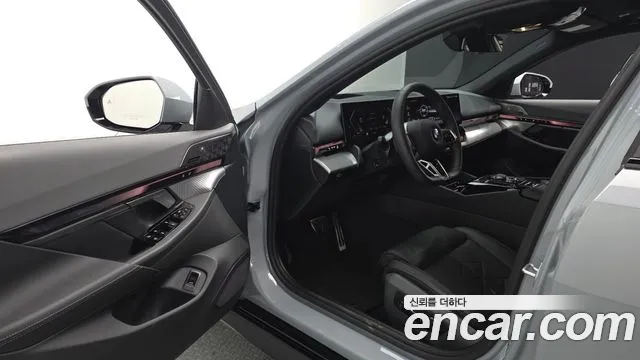 BMW 5 серии 2025 thumb 9