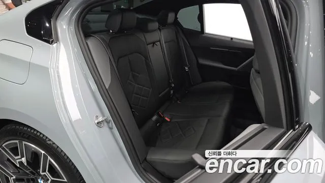 BMW 5 серии 2025 thumb 11