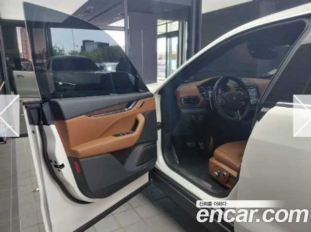 Maserati Levante 2022 thumb 6
