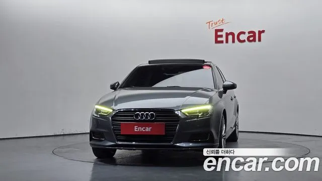 Audi A3 2018 thumb 3