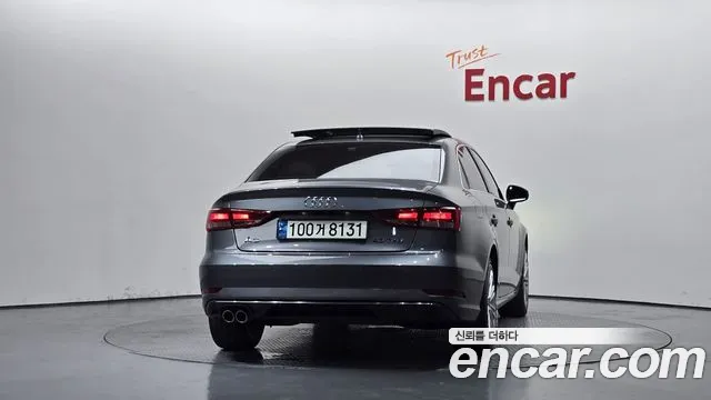 Audi A3 2018 thumb 4