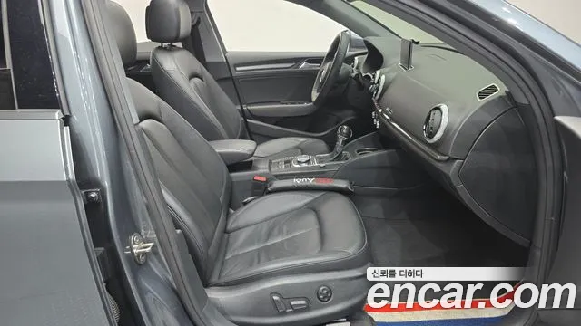 Audi A3 2018 thumb 11