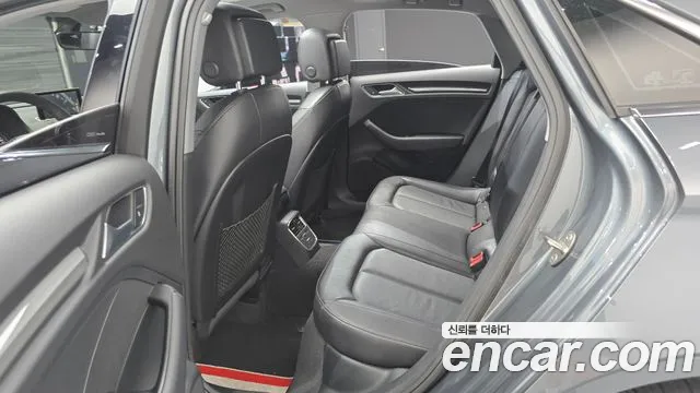 Audi A3 2018 thumb 12
