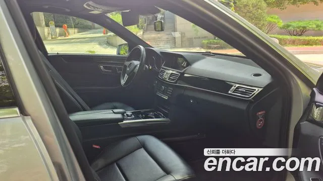 Mercedes-Benz E-Класс 2015 thumb 6