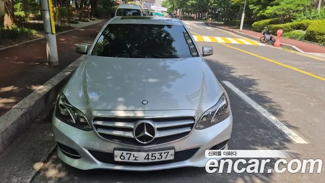Mercedes-Benz E-Класс 2015 thumb 12