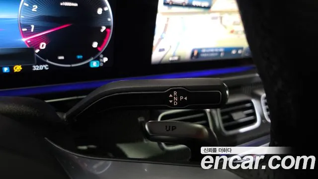 Mercedes-Benz GLS 2026 thumb 9