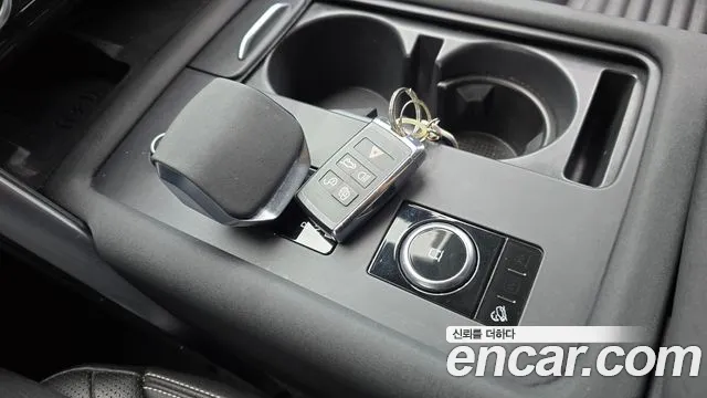 Land Rover Discovery 2022 thumb 9