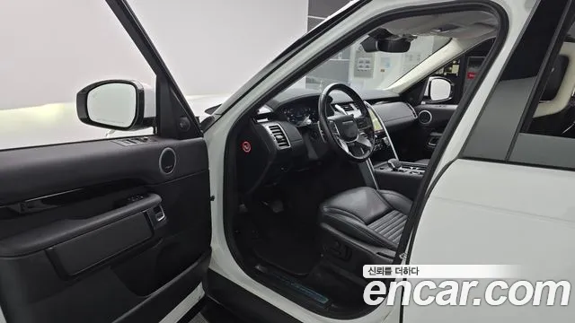Land Rover Discovery 2022 thumb 10