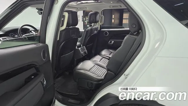 Land Rover Discovery 2022 thumb 11