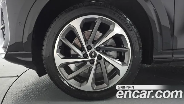 Audi Q5 2025 thumb 5