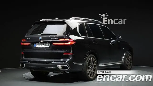 BMW X7 2026 thumb 2