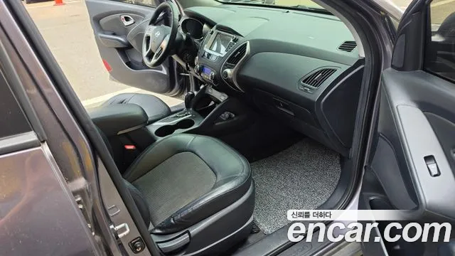 Hyundai Tucson 2010 thumb 8