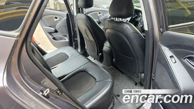 Hyundai Tucson 2010 thumb 9