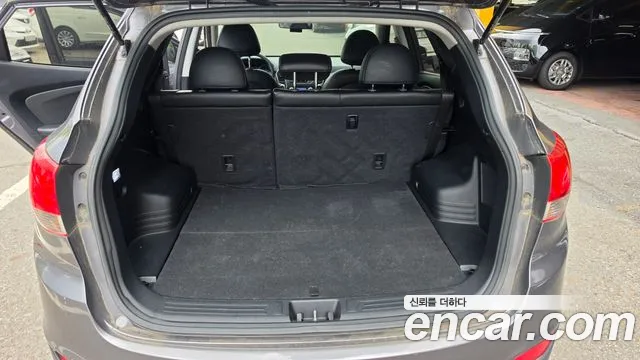 Hyundai Tucson 2010 thumb 10