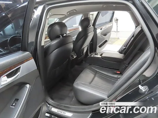 Hyundai Genesis 2014 thumb 10