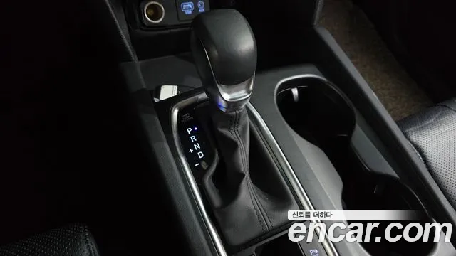 Hyundai Santa Fe 2018 thumb 9