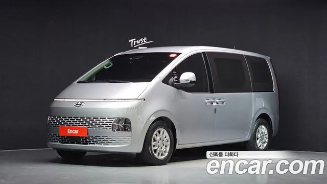 Hyundai Staria 2023 1