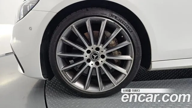 Mercedes-Benz E-Класс 2022 thumb 4