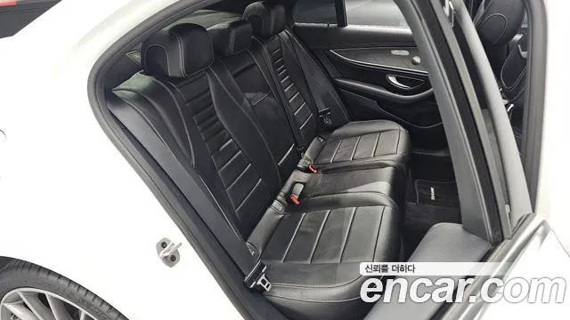 Mercedes-Benz E-Класс 2022 thumb 10