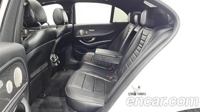 Mercedes-Benz E-Класс 2022 thumb 11