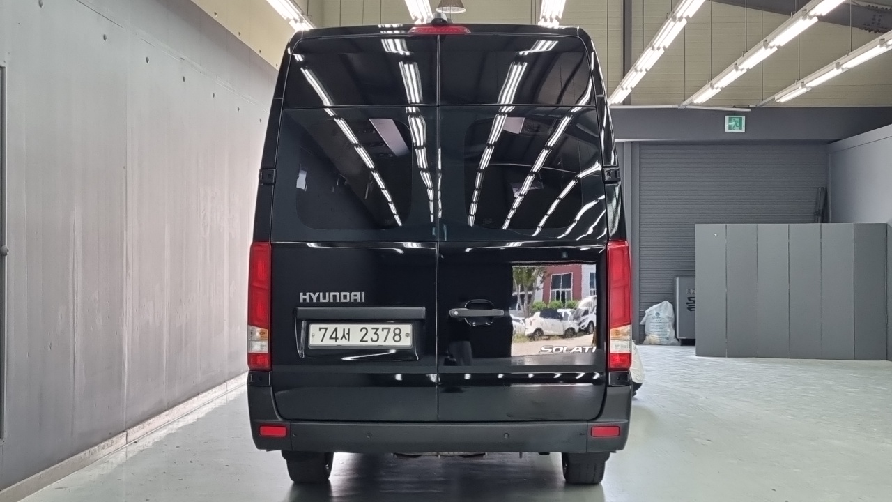 Hyundai Staria 2018 thumb 4