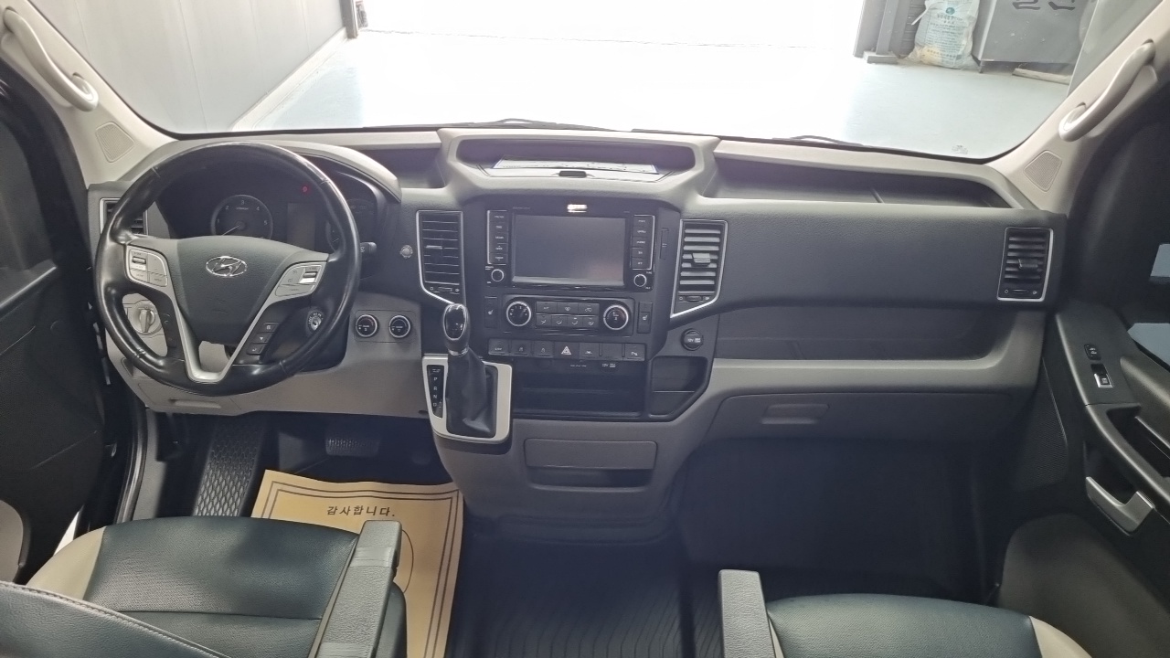 Hyundai Staria 2018 thumb 7