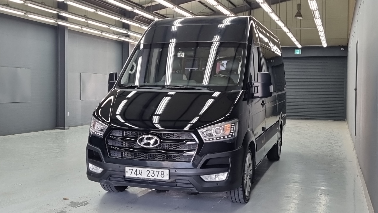 Hyundai Staria 2018 thumb 12