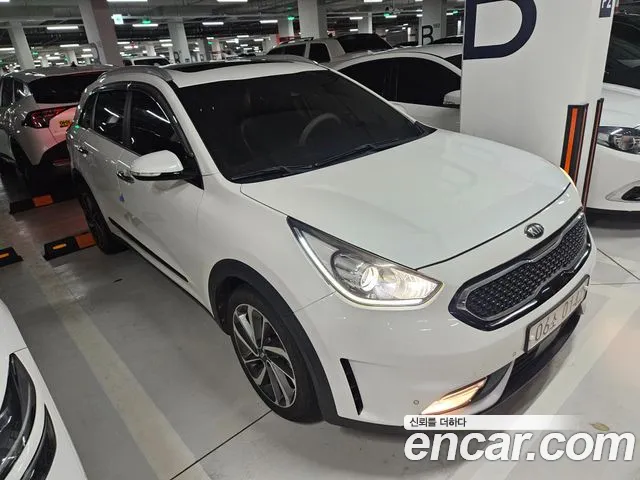 Kia Niro 2016 thumb 2