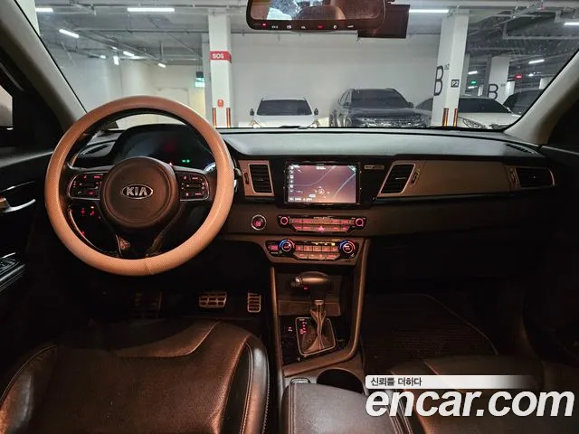 Kia Niro 2016 thumb 6