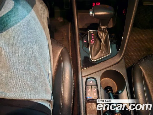 Kia Niro 2016 thumb 8