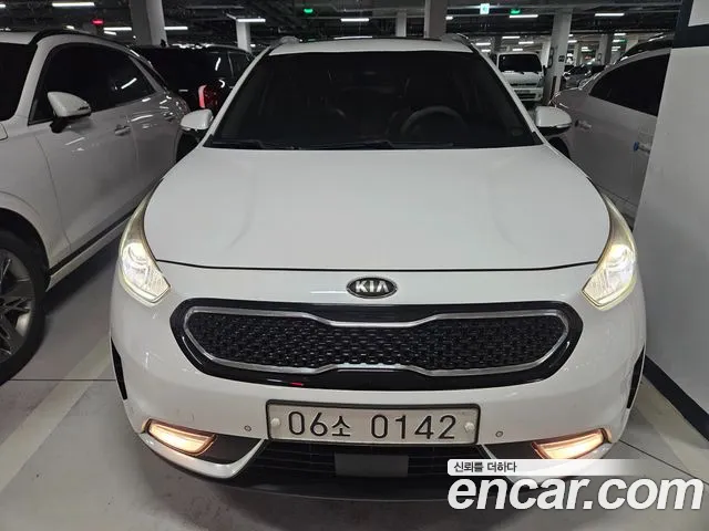 Kia Niro 2016 thumb 12