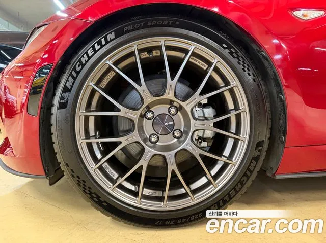 Mazda MX-5 Miata 2021 thumb 5