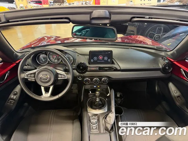 Mazda MX-5 Miata 2021 thumb 7