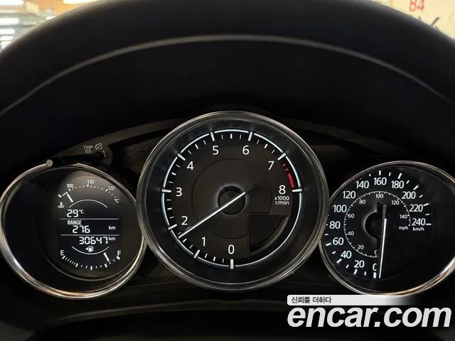 Mazda MX-5 Miata 2021 thumb 8