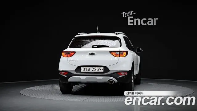 Kia Stonic 2017 thumb 3