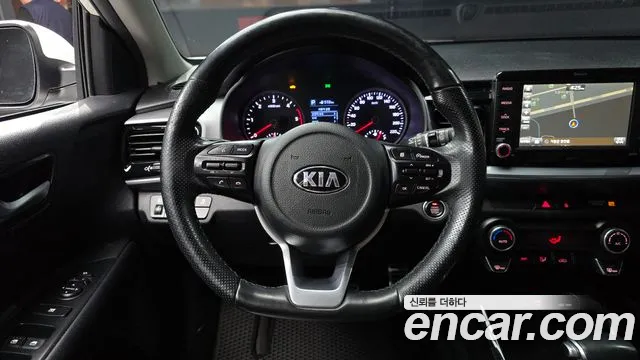 Kia Stonic 2017 thumb 12