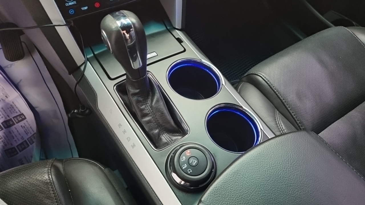 Ford Explorer 2014 thumb 9