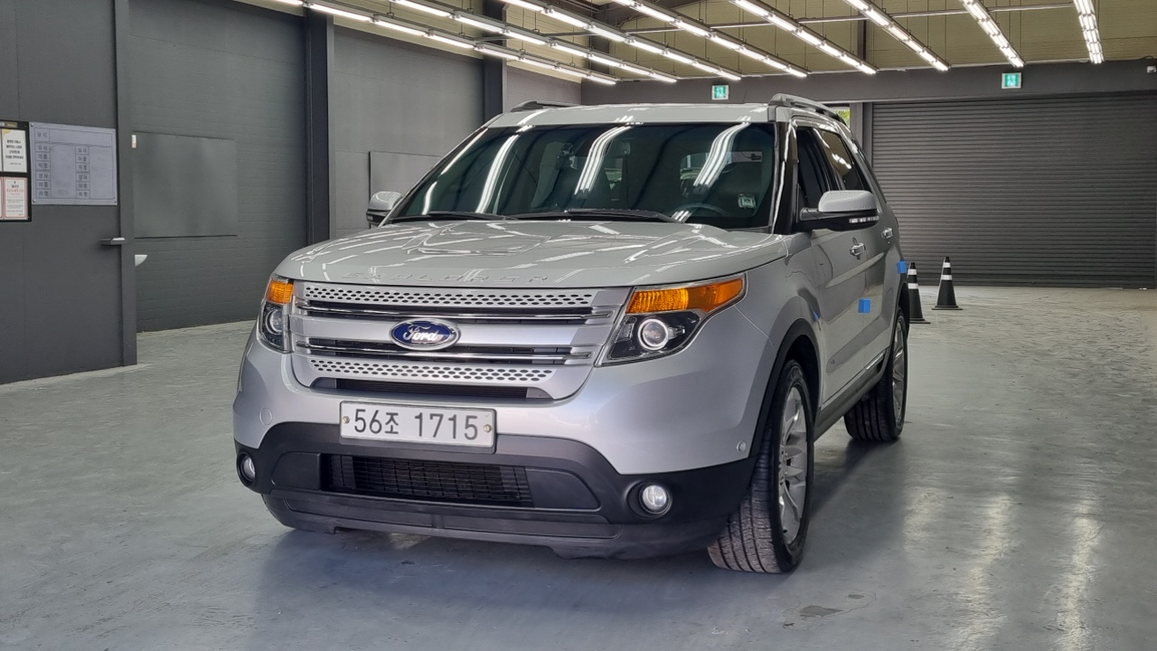 Ford Explorer 2014 thumb 12
