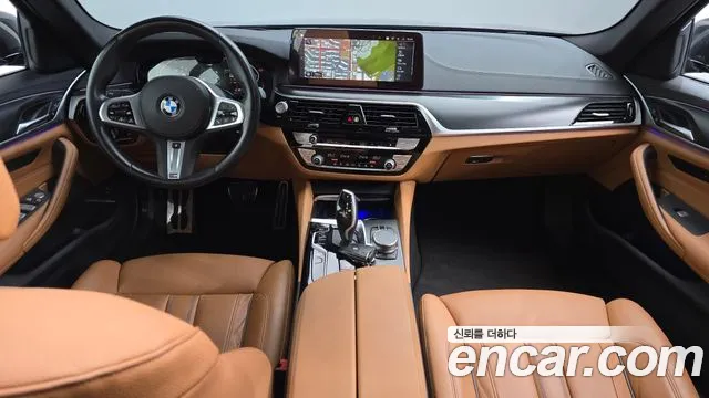 BMW 5-Series 2023 thumb 7