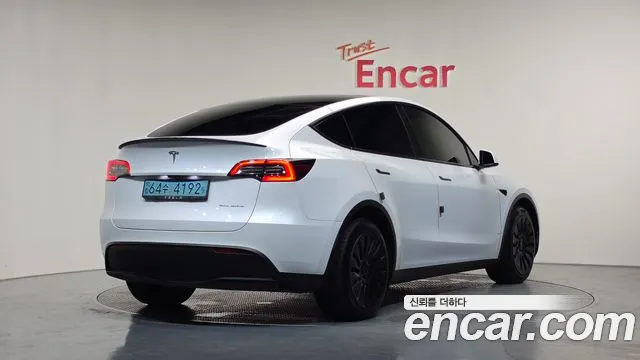 Tesla Model Y 2022 1