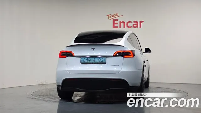Tesla Model Y 2022 thumb 3