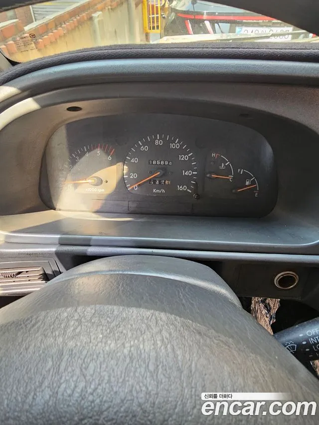 KG_Mobility_Ssangyong Istana 2000 thumb 3