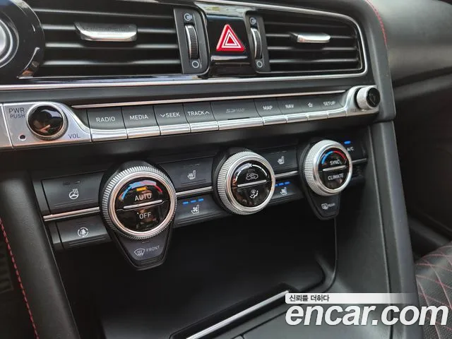 Genesis G70 2019 thumb 9