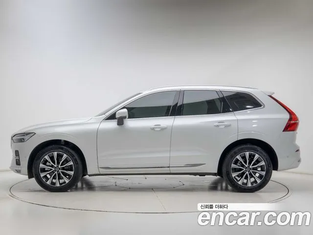 Volvo XC60 2024 thumb 3