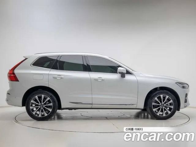 Volvo XC60 2024 thumb 5