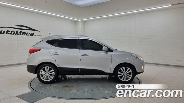 Hyundai Tucson 2010 thumb 4