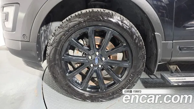 Ford Explorer 2016 thumb 5