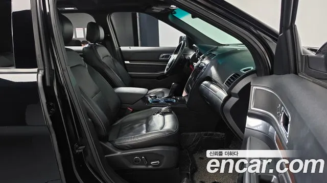 Ford Explorer 2016 thumb 11